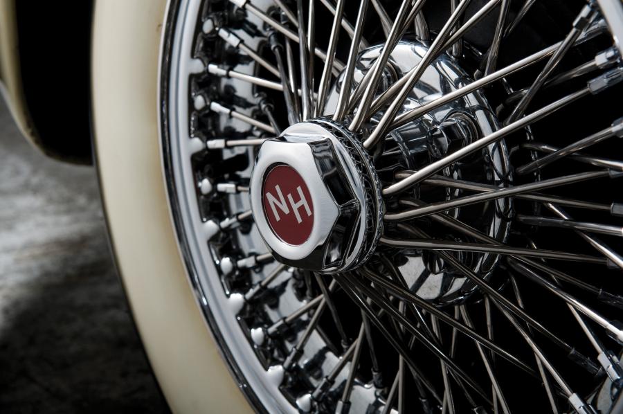 Колеса Nash-Healey Roadster (25262) 1952 года  (фото 36 из 45)